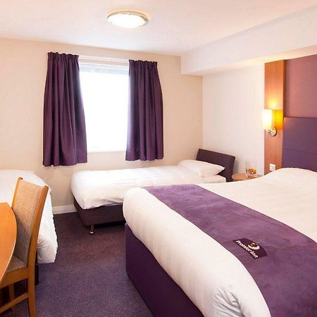 Premier Inn Lymington Buitenkant foto